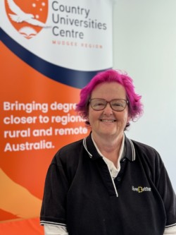 Student Margaret Dunnachie supporting Pink Up Mudgee.